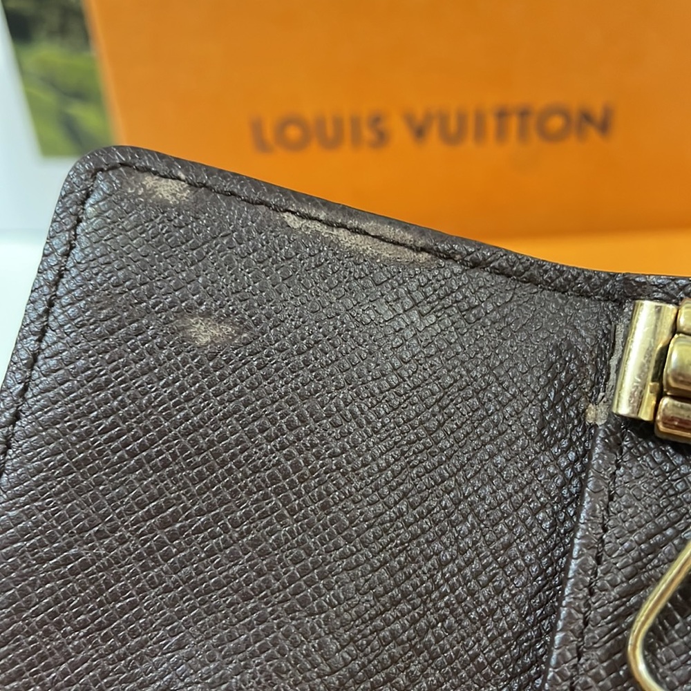 SOLD❤️Authentic LV DE 4 key holder 🔑 - Picture 14 of 15